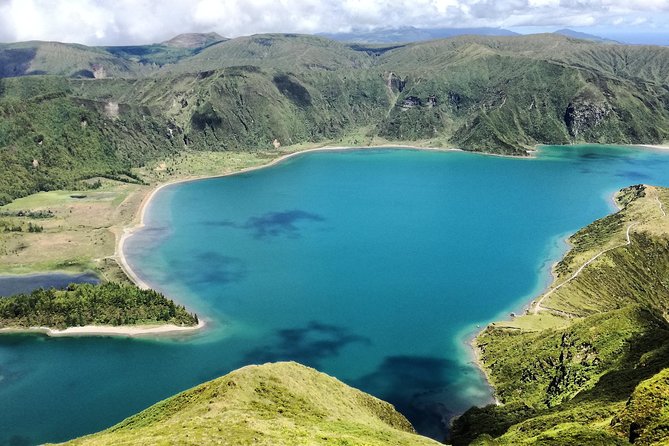 Jeep Tour Full Day Sete Cidades & Lagoa do Fogo with lunch and drinks included. - The climb to Pico da Barrosa