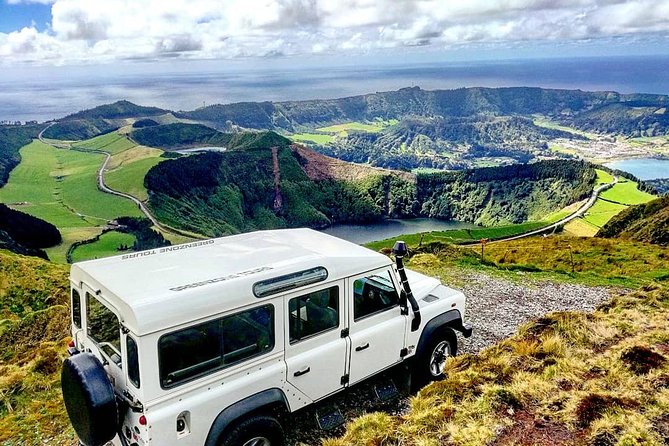Jeep Tour Full Day Sete Cidades & Lagoa do Fogo with lunch and drinks included. - A local lunch with wine, beer, or soft drinks