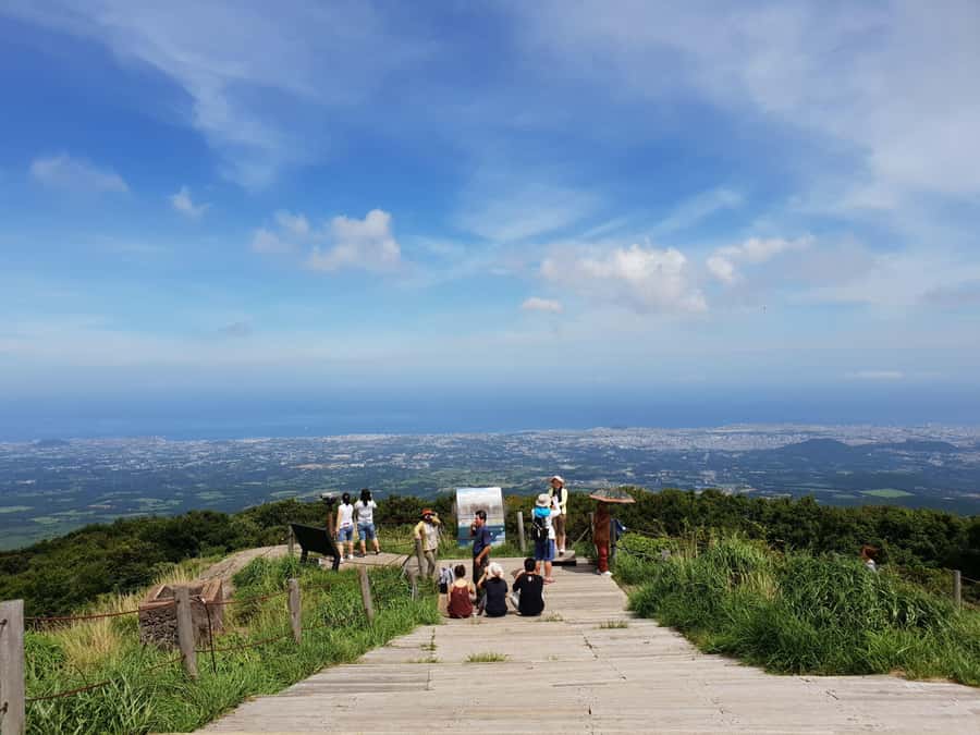 Jeju: Mt. Hallasan Hike and UNESCO Sites Day Tour - A short Hallasan walk with a big Jeju payoff