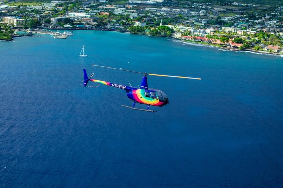 Kailua-Kona: Hualalai Volcano Doors On/Off Helicopter Tour - A one-hour flight across Kona’s many faces