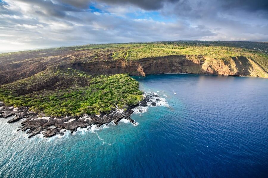 Kailua-Kona: Hualalai Volcano Doors On/Off Helicopter Tour - Anaehoomalu, Kiholo, and Makalawena