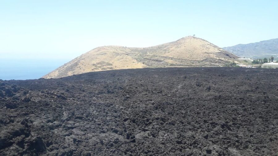 La Palma: San Antonio and Teneguia Volcanos Tour by 4x4 Bus - La Cumbrecita and views toward La Caldera de Taburiente