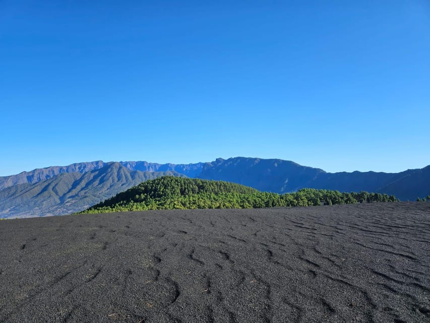 La Palma: Tour to the new Tajogaite volcano 360º. - Why Tajogaite feels different from an older volcano