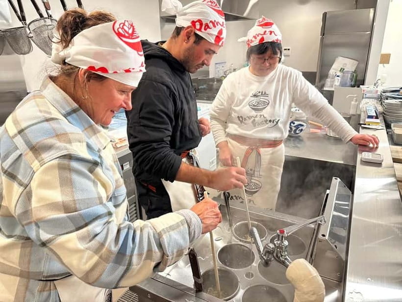 Lake Kawaguchiko: Ramen Cooking Class with Souvenir - The opening video and preparation