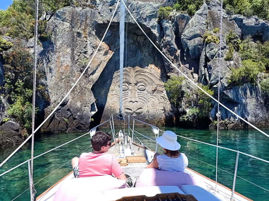 Lake Taupo: Classical Sailing to the Māori Rock Carvings - Choosing between morning, afternoon, and sunset