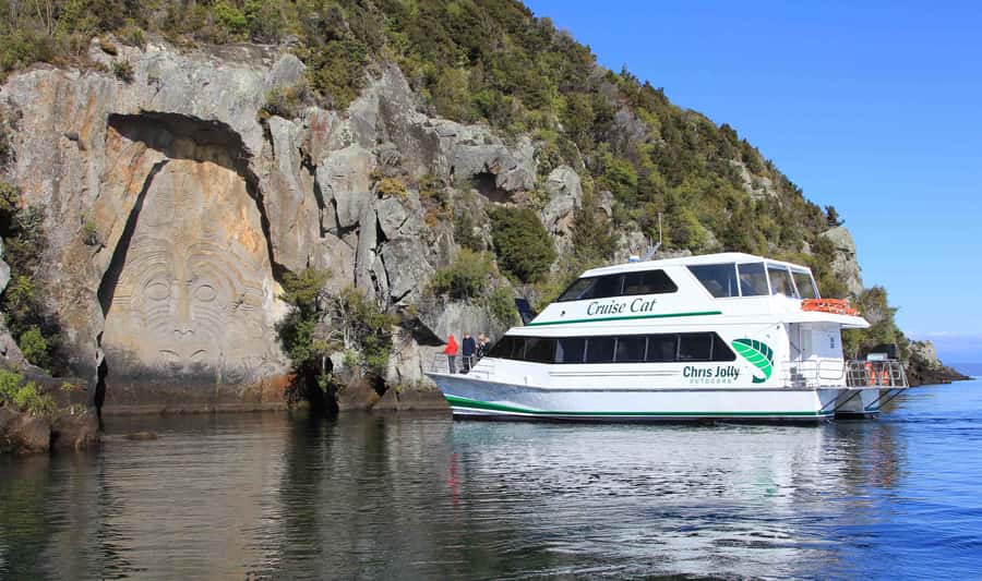 Lake Taupo: Maori Rock Carvings 10.30 AM 1.5-Hour Cruise - The optional trout fishing demonstration
