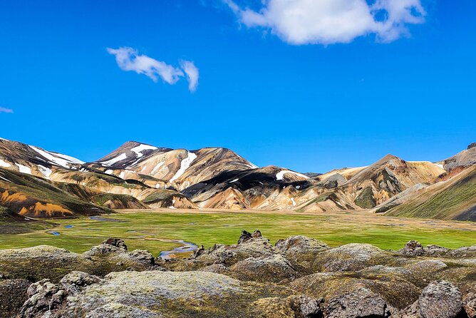 Landmannalaugar, Hekla, Sigoldugljufur 4x4 tour with Hiking - Fjallabak Nature Reserve and the science beneath your boots