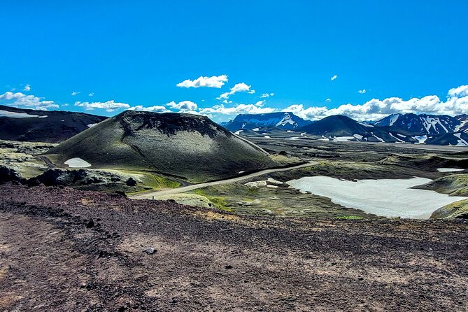 Landmannalaugar, Hekla, Sigoldugljufur 4x4 tour with Hiking - Three hours among Landmannalaugar’s colored mountains