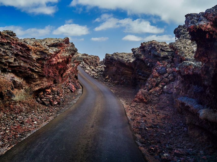 Lanzarote: Guided Day Trip to Timanfaya Park & Lago Verde - Who should book this tour?