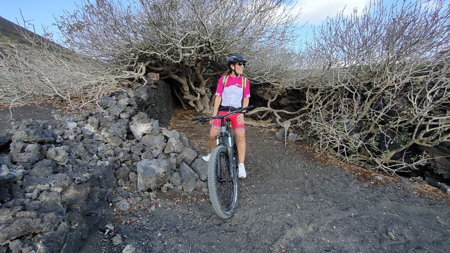 Lanzarote: Guided ebike tours of the Timanfaya volcanoes - Why the Timanfaya volcanoes work so well by e-bike