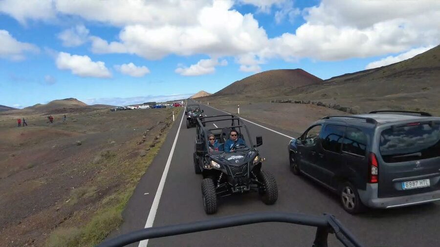 Lanzarote: Mix tour Guided Buggy Volcano Tour 4 or 6 seater - Who should book this Lanzarote buggy tour?