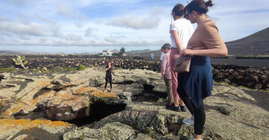 Lanzarote: Timanfaya Natural Park Trekking Tour - Why walking Timanfaya changes the experience