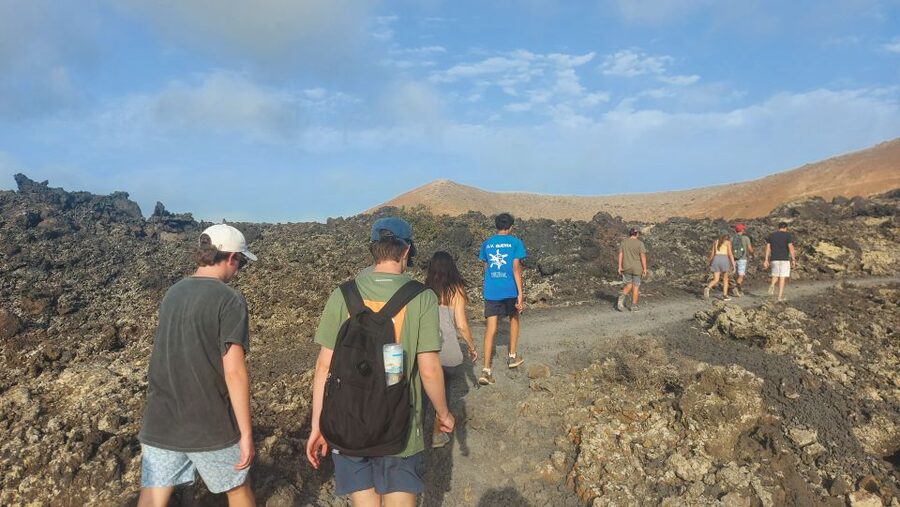 Lanzarote: Timanfaya Natural Park Trekking Tour - Small details that make the day work better