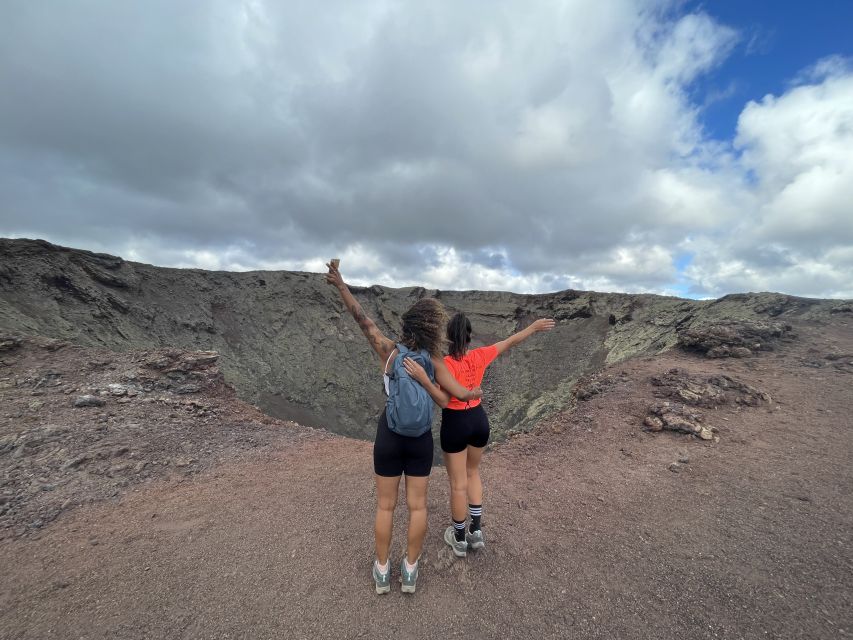 Lanzarote: Timanfaya Natural Park Trekking Tour - Who should book this Timanfaya trek?