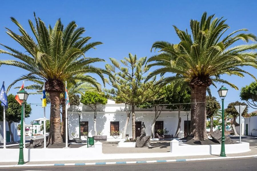 Lanzarote: Timanfaya Park and Jameos del Agua Full-Day Tour - Jameos del Agua: Lanzarote’s most polished stop