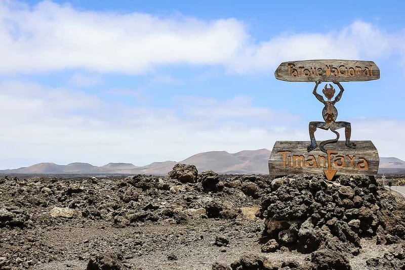 Lanzarote: Timanfaya Park, Jameos Agua, & Cueva Verdes Tour - The optional lunch stop in Lanzarote