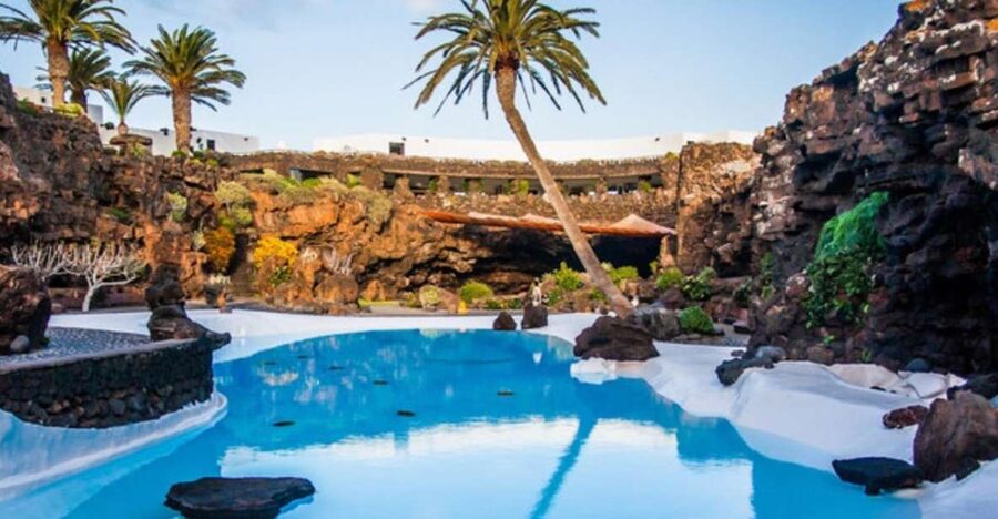 Lanzarote: Volcanic Landscapes Tour with Panoramic Views - Why northern Lanzarote works so well in six hours