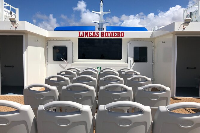 Lanzarote Volcano and Wine Region Tour from Fuerteventura - Lunch, timing, and the coach experience