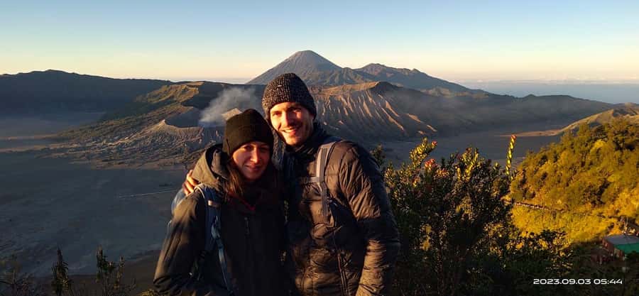 Malang/Probolinggo: Affordable Private Jeep Bromo Sunrise - The 2:00 a.m. pickup and the long wait