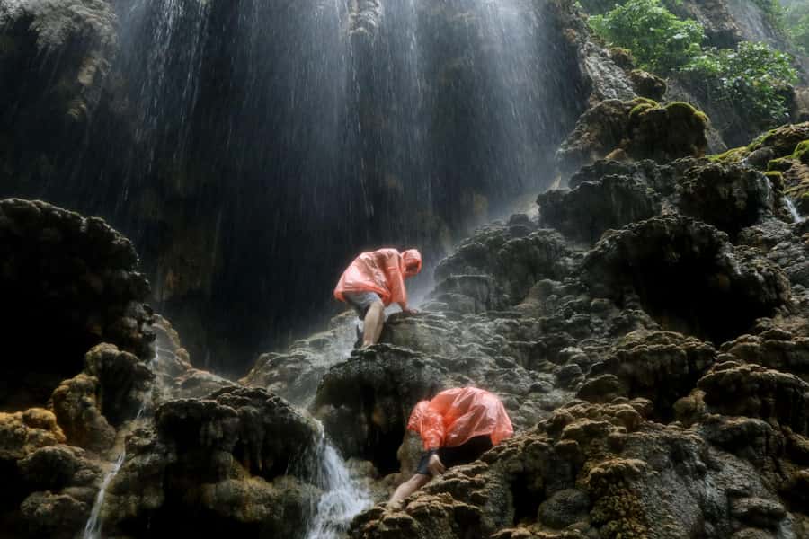 Malang: Tumpak Sewu, Bromo, and Ijen 3-Day Tour - Tumpak Sewu begins with a serious walk