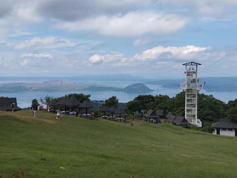 Manila: Private Tagaytay Highlands and Taal Volcano Tour - Why the private format matters