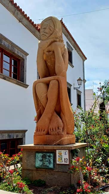 Maspalomas: Roque Nublo - hiking on volcanoes by Sky Rebels - Scenic driving adds value, but it is not a separate attraction