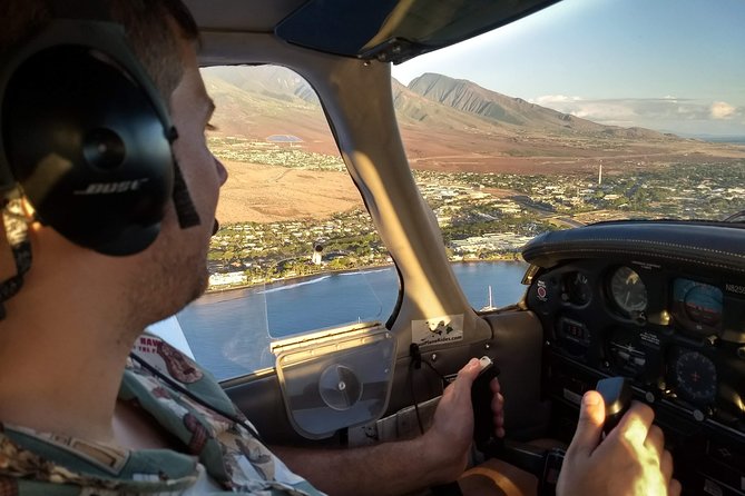 Maui Circle Island-PRIVATE-Air Tour for 2-5: Waterfalls & Lava! - Why a private flight is a smart first look at Maui