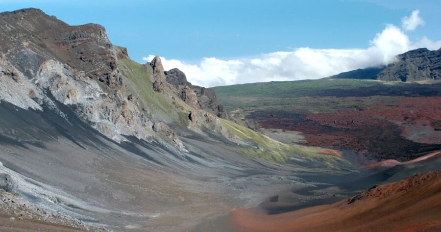 Maui: Guided Hike of Haleakala Crater with Lunch - Haleakala’s crater is the real attraction