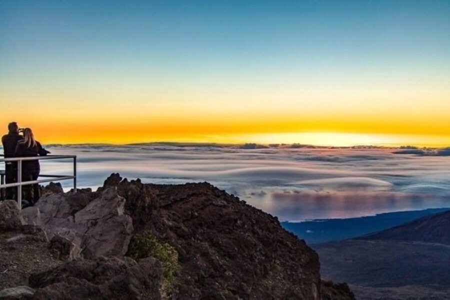 Maui: Haleakala Sunrise Tour with Pick-up - Cold, altitude, and health considerations