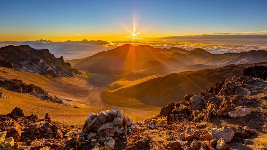 Maui: Haleakala Sunset and Stargazing Tour with Dinner - Waiting for sunset at the 10,023-foot summit