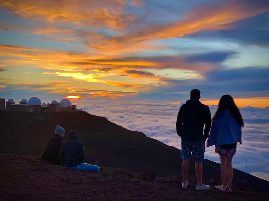 Maui: Haleakala Sunset Tour with Snacks and Photos - Cold-weather gear is a real advantage