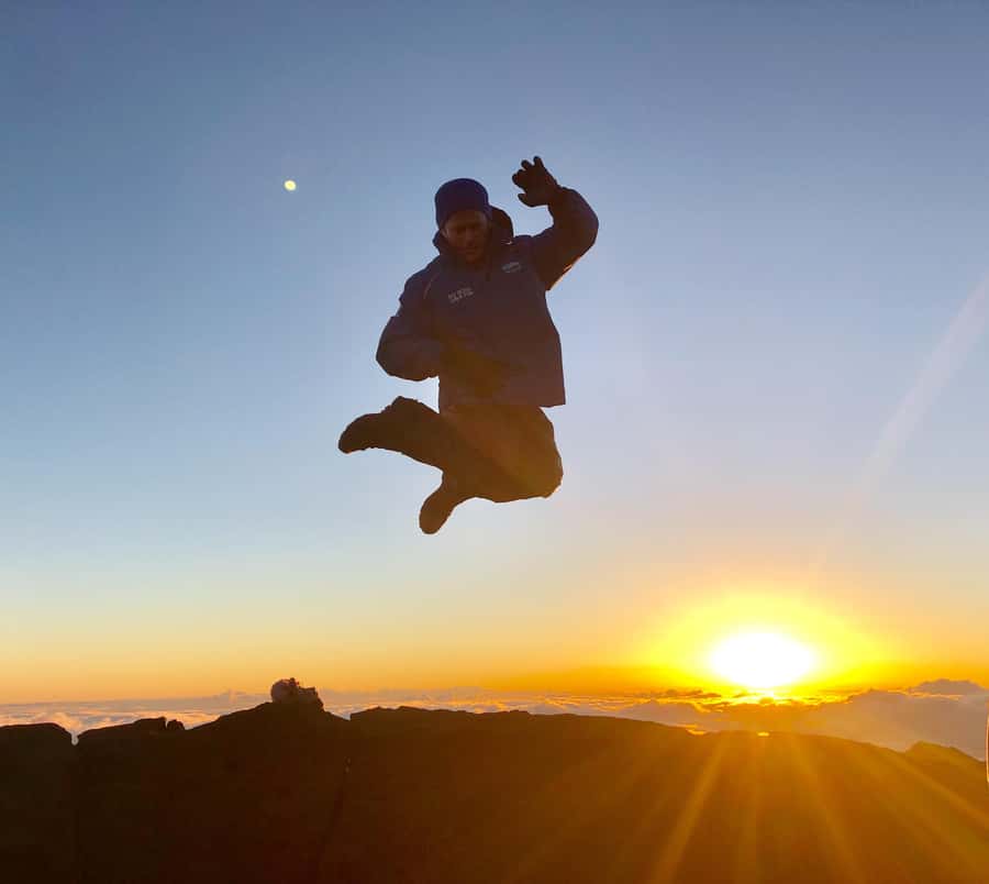 Maui: Haleakala Sunset Tour with Snacks and Photos - Starting at Whole Foods in Kahului