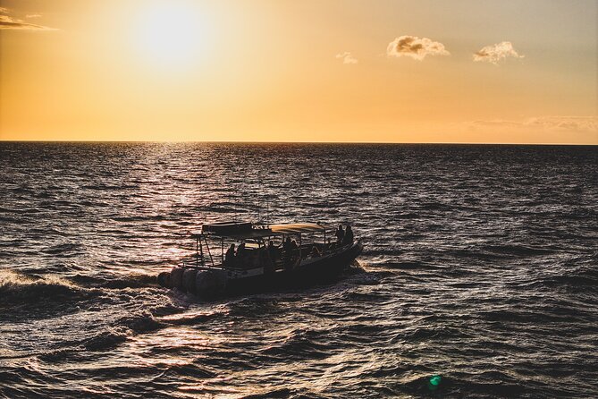 Mauna Kea Signature Sunset Coastline Cruise - Key points to know before booking