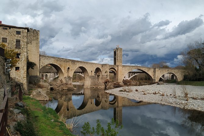 Medieval Villages & La Garrotxa Volcanic Zone Hiking. Small Group Tour - Castellfollit de la Roca on Its Basalt Crag
