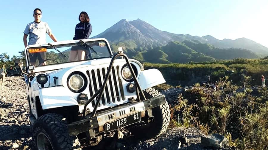 Merapi Volcano 4WD Jeep Tour and Kedung Kayang Waterfall - Lunch and the change of scenery