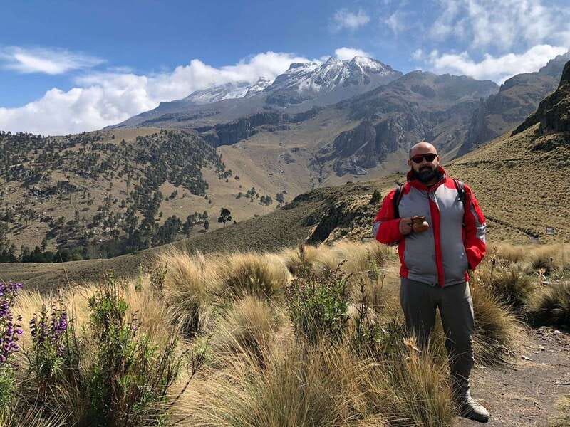 Mexico City: Guided Volcano Trek with Lunch - A small-group guide makes a real difference