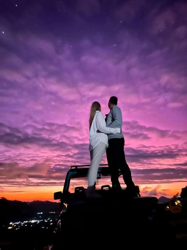 Mount Batur Jeep Sunrise & black lava with breakfast - A short stop at Prapen Temple