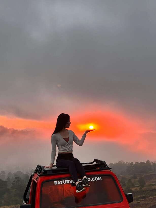 Mount Batur Jeep Sunrise & black lava with breakfast - Reaching the Mount Batur sunrise viewpoint