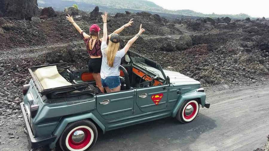 Mount Batur: Private Volkswagen Volcano Safari - Coffee, tea, and the touristy final stop