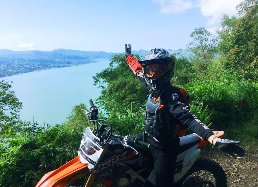 Mount Batur: Sunrise Dirt Bike Trek with Trained Riders - Sunrise above Lake Batur