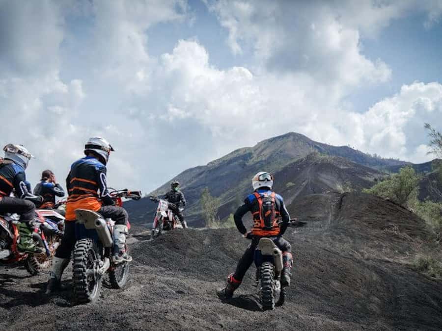 Mount Batur: Sunrise Dirt Bike Trek with Trained Riders - Before dawn, the trip starts in Kintamani