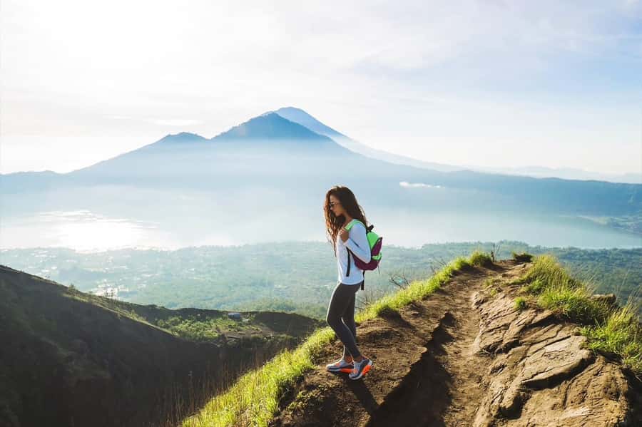 Mount Batur Sunrise Trek & Hot Springs Tour - The night start and the road to Kintamani