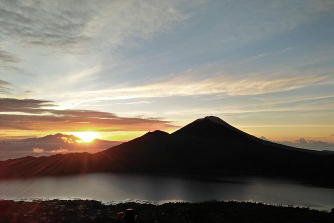 Mount Batur Sunrise Trekking & Hot Spring Tour - A surprisingly welcome breakfast above the clouds