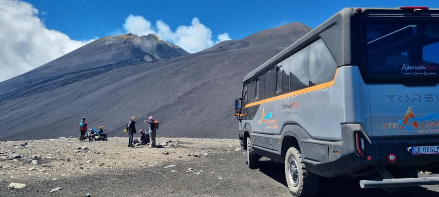 Mount Etna: Ascent to 2800m by 4x4 - Valle del Bove and the high Etna view