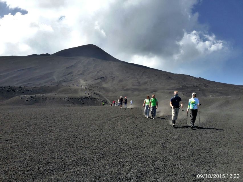 Mount Etna: Central Crater (3340mt.) with cable car and jeep - Who should book this Etna hike