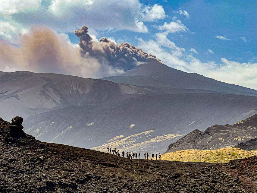 Mount Etna: Craters of the 2002 Eruption Trekking Experience - The 1911 Bottoniera and its small volcanic cones