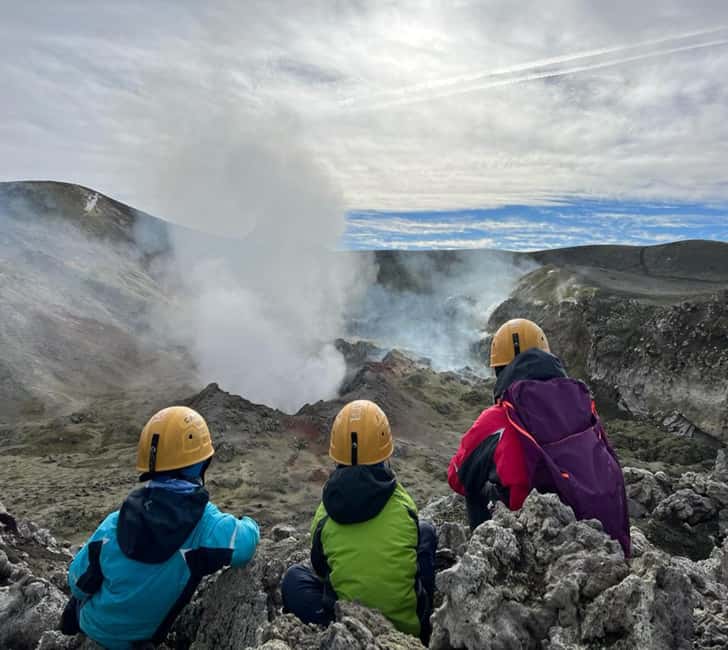 Mount Etna: Hike to the top 3350mt from the North Side - At the main crater rim around 3,320 metres