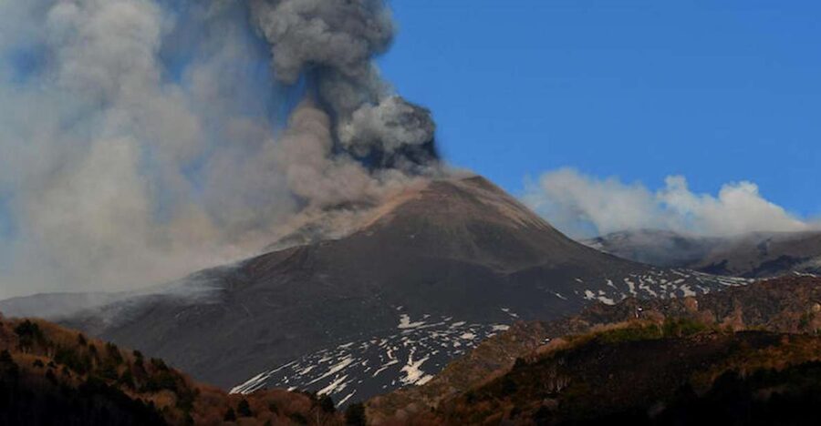 Mount Etna & Taormina Multi-language Tour from Palermo - One long day from Palermo to eastern Sicily