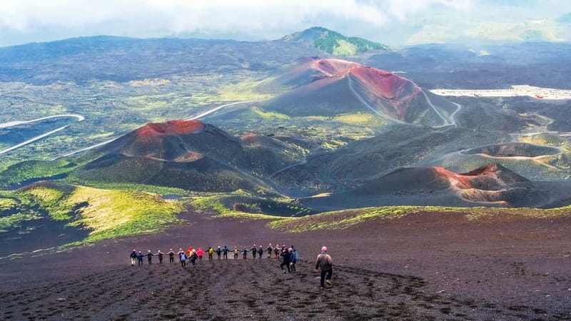 Mount Etna: Trek to 3000m with cable car and 4x4 - Inside a lava channel