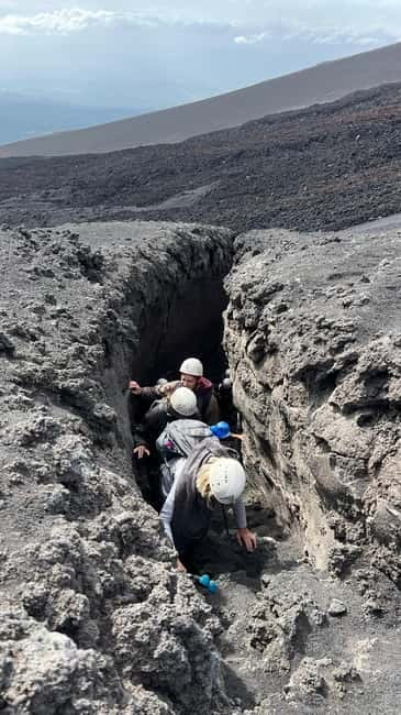 Mount Etna with pick-up and drop-off from Catania: 3000 meters with cable car and jeep - Reaching Etna from Catania Without a Rental Car